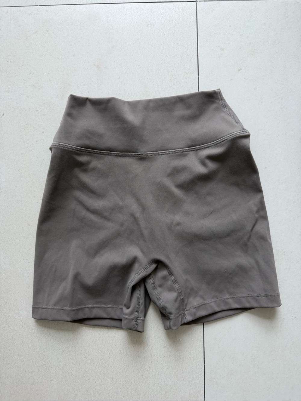 CSB Fade Invisible Scrunch Shorts Mohca